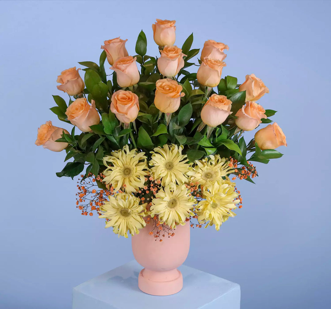 Peachy Waves Flower Pot